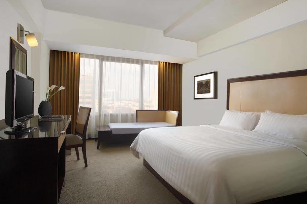 Hotel Santika Premiere Semarang Exterior photo